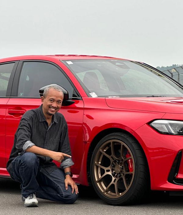 フィトラ・エリ